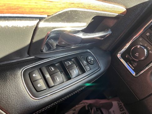 Used 2017 RAM 1500 Laramie image 22