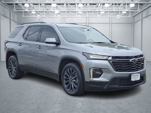 Certified 2023 Chevrolet Traverse RS w/ LPO, Floor Liner Package AWD/4WD image 4