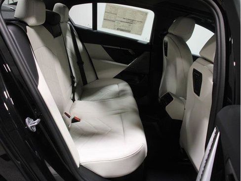 Used 2026 BMW i5 eDrive40 AWD/4WD image 5