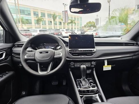 New 2026 Jeep Compass Latitude image 26