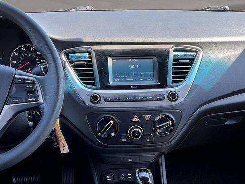 Used 2018 Hyundai Accent SE FWD image 9