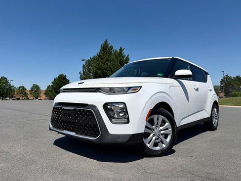 Used 2020 Kia Soul LX FWD image 1