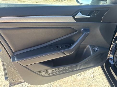 Used 2024 Volkswagen Jetta SE FWD image 20