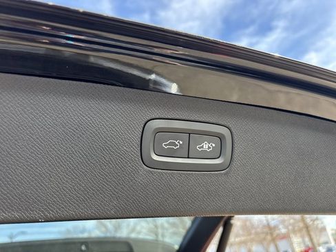 Used 2024 Volvo XC90 B5 Plus image 10