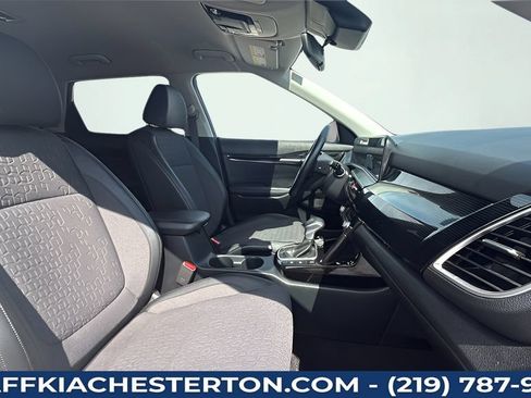 Used 2025 Kia Seltos S AWD/4WD image 42