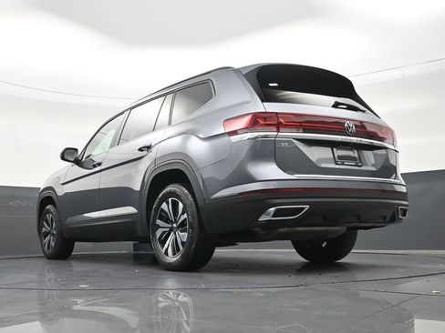 Used 2024 Volkswagen Atlas SE FWD image 28
