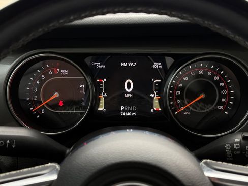 Used 2020 Jeep Wrangler Unlimited Sahara w/ Uconnect 4C Nav & Sound Group AWD/4WD image 9