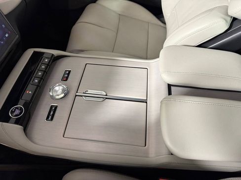 Certified 2025 Lincoln Navigator Reserve image 34