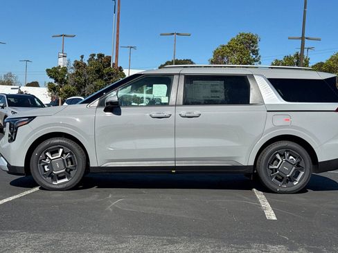 New 2026 Kia Carnival EX image 7