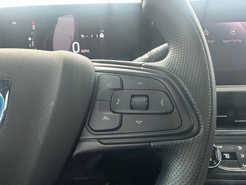 Used 2025 Buick Envista Preferred image 16