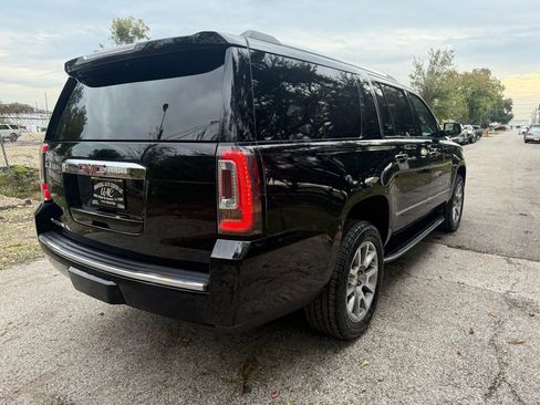 Used 2019 GMC Yukon XL Denali image 7
