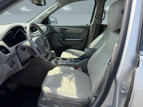 Used 2013 Chevrolet Traverse LTZ FWD image 5