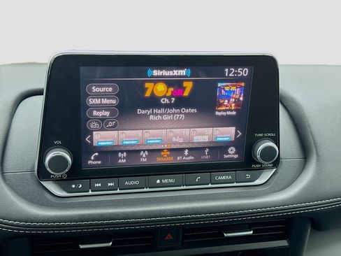 Used 2023 Nissan Rogue S image 11