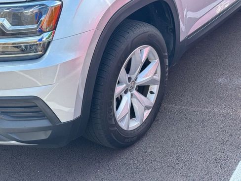 Used 2018 Volkswagen Atlas S FWD image 3