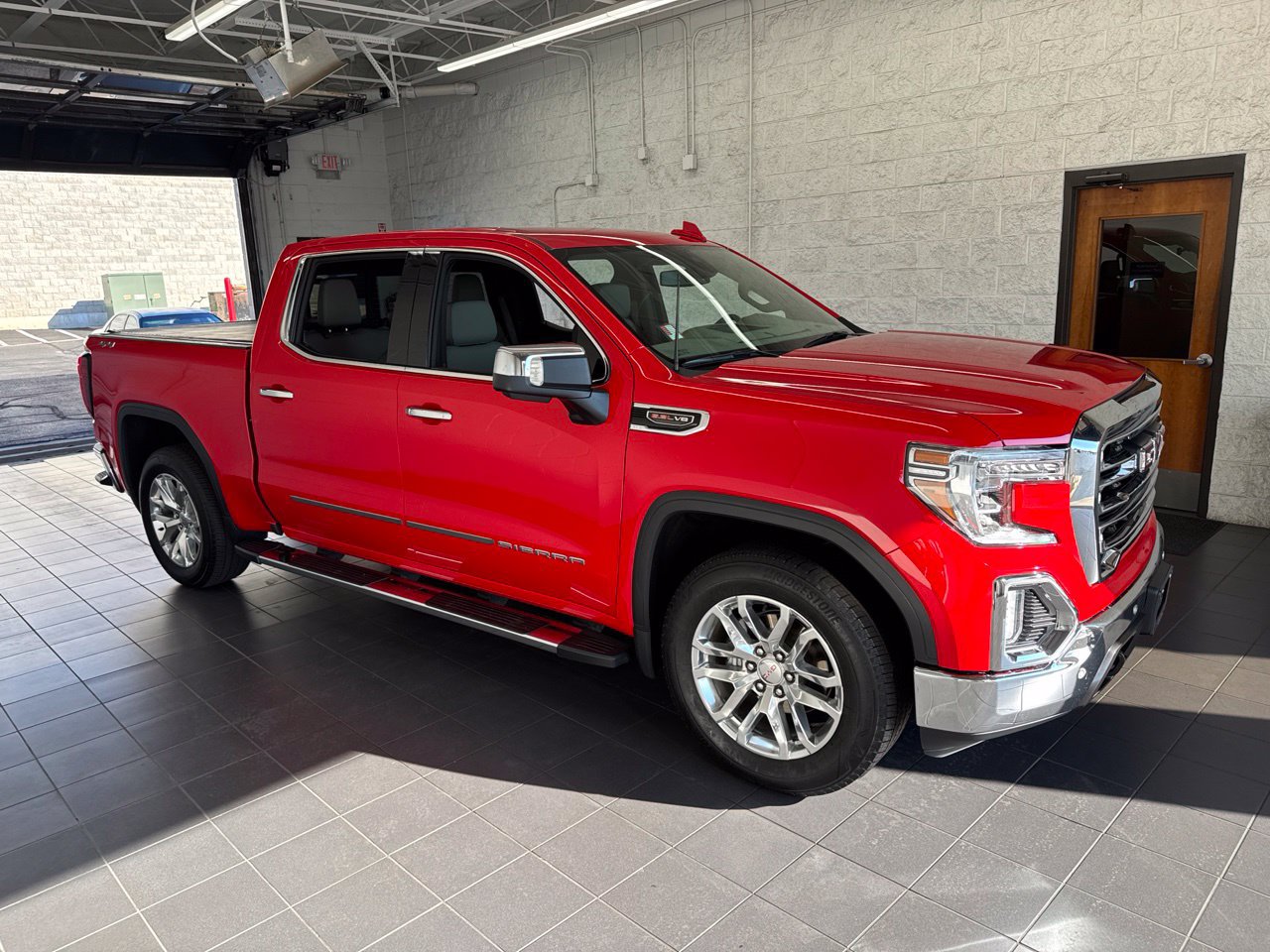 Used 2020 GMC Sierra 1500 SLT w/ SLT Premium Plus Package AWD/4WD image 1