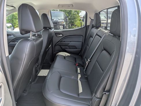 Used 2022 Chevrolet Colorado Z71 AWD/4WD image 13