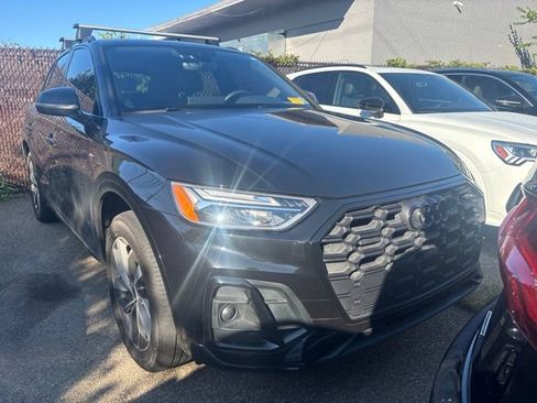 Used 2024 Audi Q5 2.0T Premium w/ Summer of Audi Package AWD/4WD image 10
