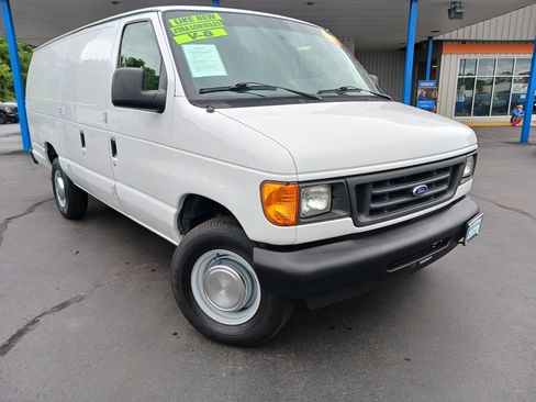Used 2006 Ford E-350 and Econoline 350 Extended Super Duty image 2