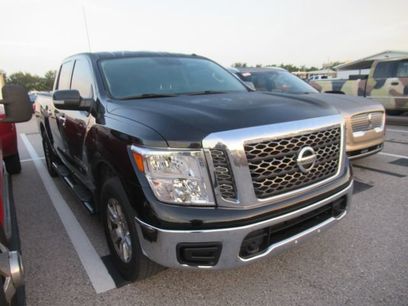 Used 2018 Nissan Titan SV