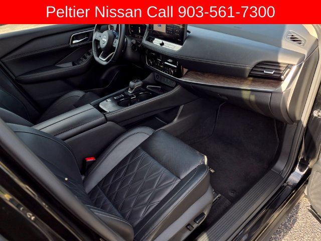 Used 2024 Nissan Rogue Platinum w/ Platinum Premium Package FWD image 12