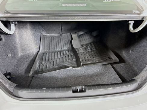 Used 2020 Honda Accord Touring image 25