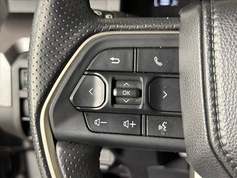 Used 2025 Toyota 4Runner SR5 AWD/4WD image 24