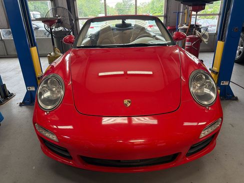 Used 2010 Porsche 911 Cabriolet image 26