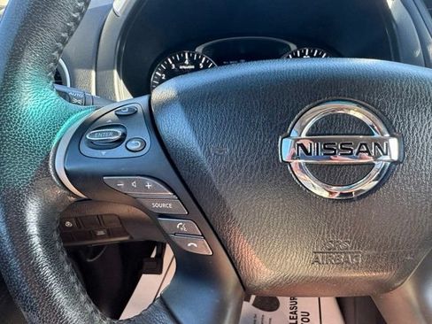 Used 2016 Nissan Pathfinder SV w/ SV Cold Weather Package AWD/4WD image 29