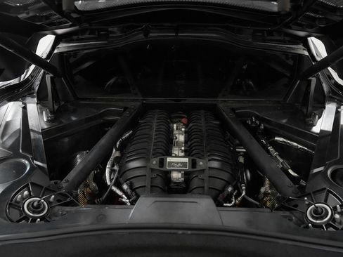 Used 2025 Chevrolet Corvette Z06 RWD image 32