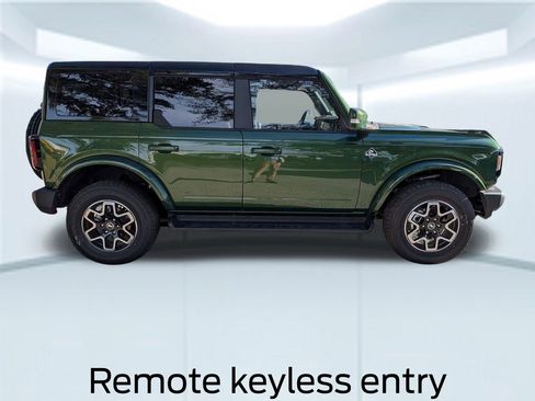 New 2025 Ford Bronco Outer Banks image 9