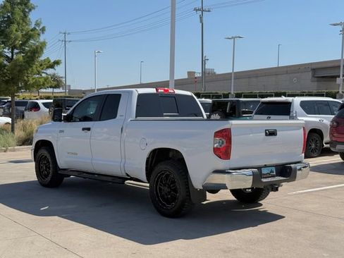 Used 2014 Toyota Tundra SR5 w/ SR5 Upgrade Package RWD image 2