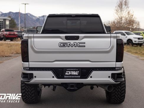 Used 2025 GMC Sierra 3500 Denali Ultimate image 14