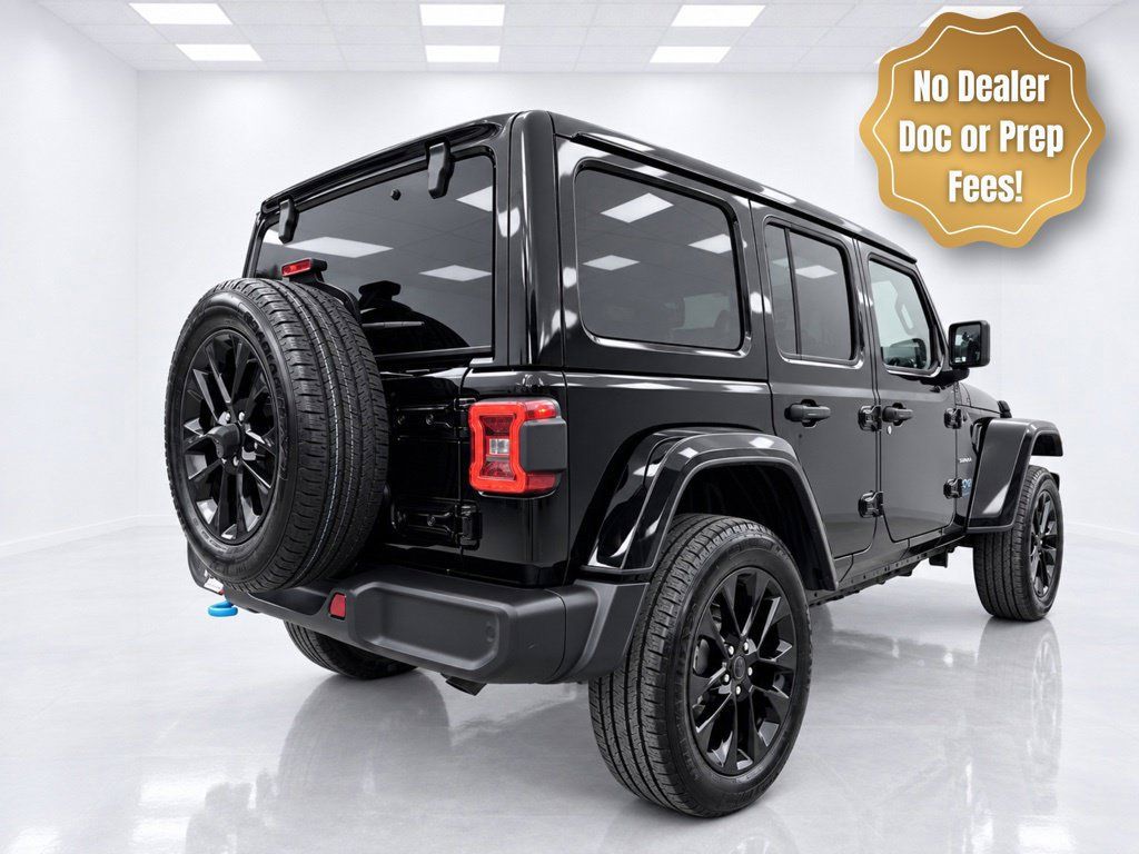 Used 2024 Jeep Wrangler Unlimited Sahara AWD/4WD image 1