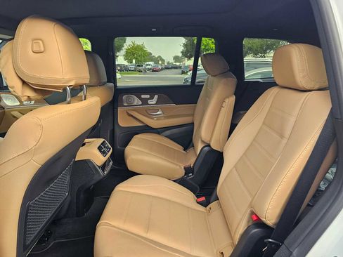 New 2026 Mercedes-Benz GLS 580 4MATIC image 18