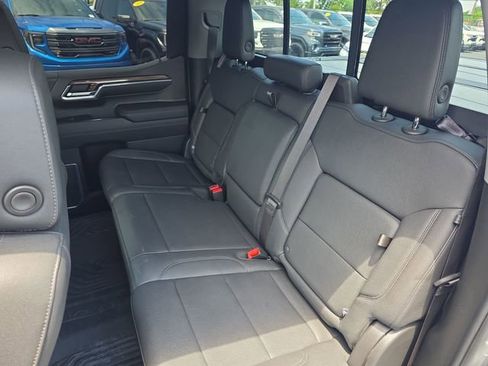 Used 2024 Chevrolet Silverado 1500 LT Trail Boss w/ LT Trail Boss Premium Package AWD/4WD image 15