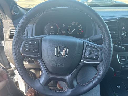 Used 2025 Honda Ridgeline TrailSport image 14