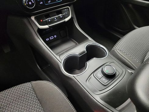 Used 2023 GMC Terrain SLE image 26