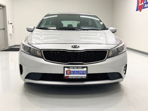 Used 2017 Kia Forte LX image 8