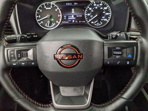Used 2025 Nissan Rogue SV AWD/4WD image 12