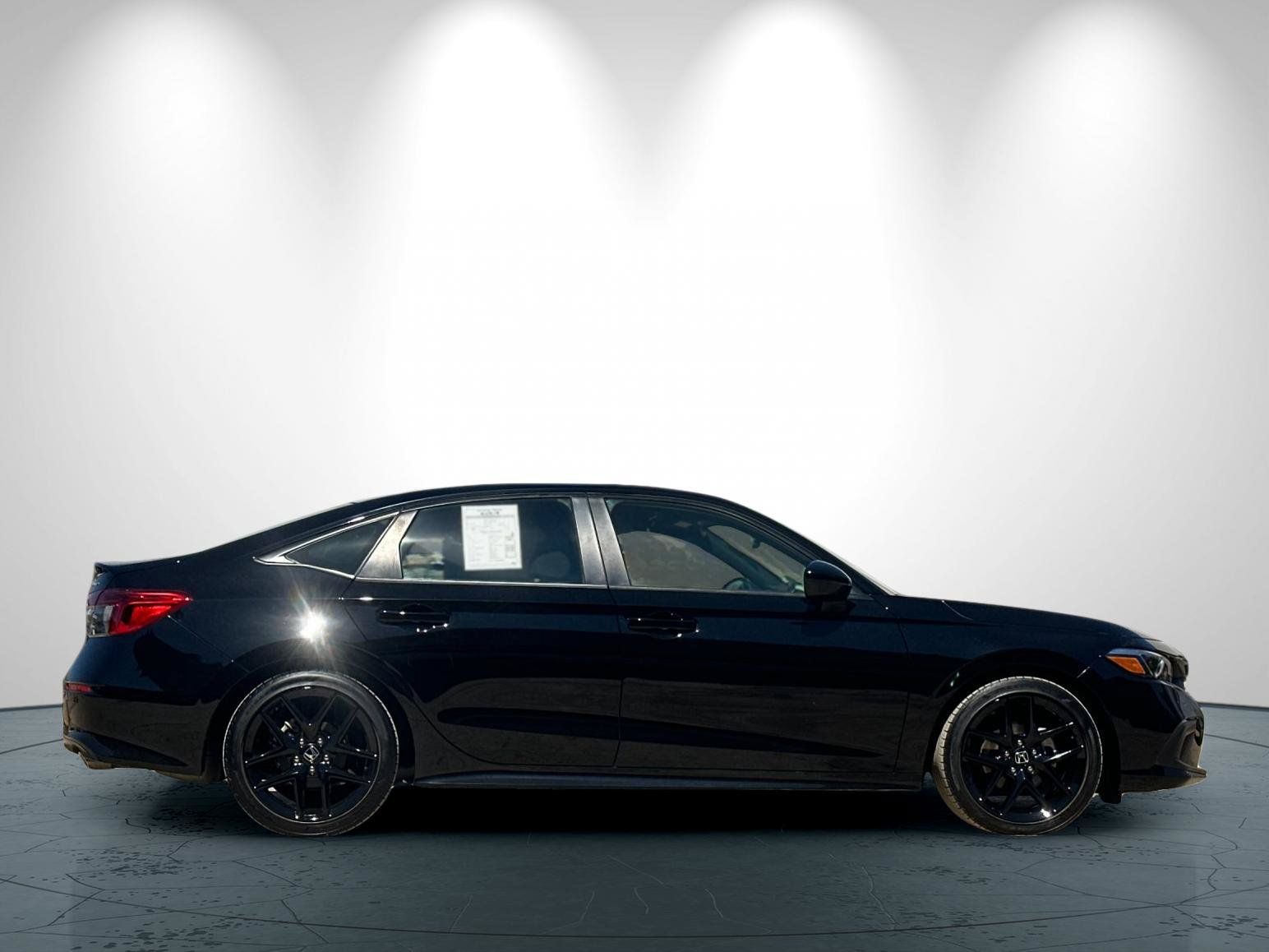 Used 2022 Honda Civic Sport image 3