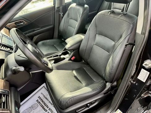 Used 2017 Honda Accord EX-L image 12