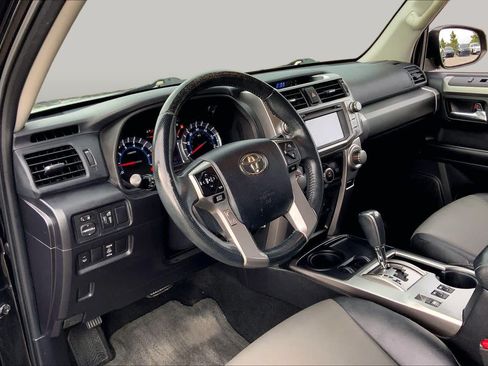 Used 2015 Toyota 4Runner SR5 Premium RWD image 17