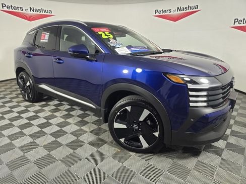 Certified 2025 Nissan Kicks SR image 1