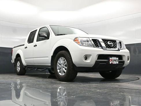 Used 2017 Nissan Frontier SV w/ SV Value Truck Package AWD/4WD image 50