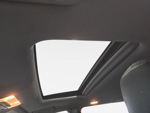 Used 2018 Toyota Highlander XLE AWD/4WD image 22