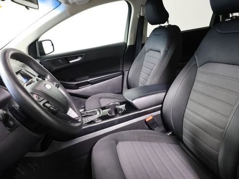 Used 2018 Ford Edge SE FWD image 24