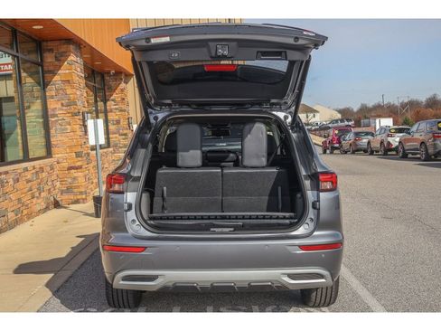 Used 2024 Mitsubishi Outlander SEL image 32