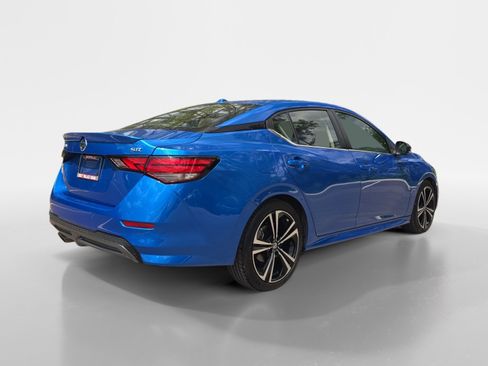 Used 2023 Nissan Sentra SR w/ SR Premium Package FWD image 5