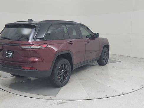 New 2025 Jeep Grand Cherokee Limited image 14