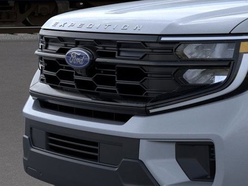 New 2025 Ford Expedition Max Active image 17